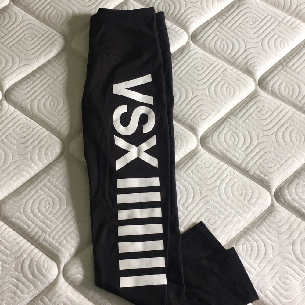 VICTORIA SECRET KNOCKOUT LEGGINGS